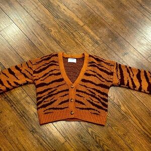 Chetah print sweater
